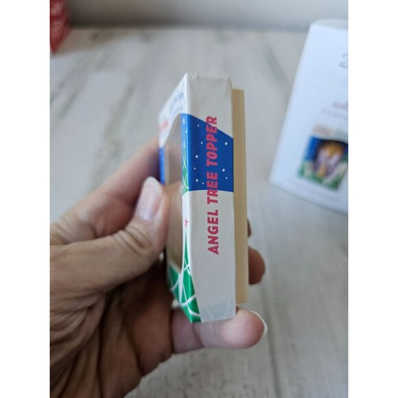 Hallmark Angel nifty '50s tree topper keepsake ornament 2018 - Picture 3 of 9